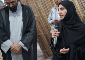 دوست داشت خودش خوش آمد بگوید…