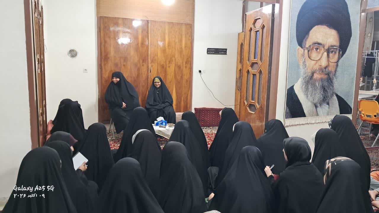 دیدار دختران موکب علمی امام صادق علیه السلام با همسر شهید شمس آبادی و همسر آیت الله عالمی