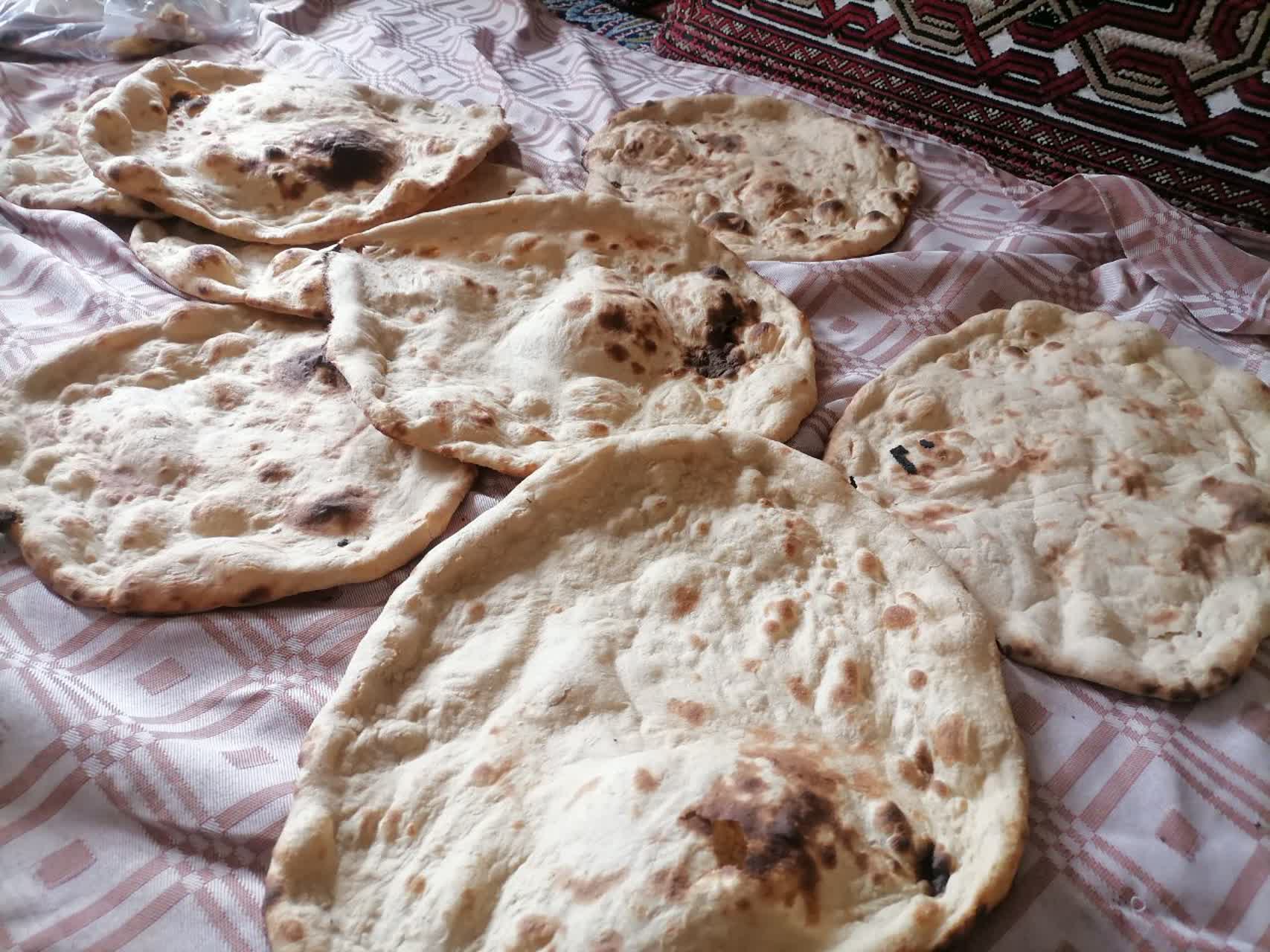 پخت نان سالم؛ ویژه برنامۀ دورۀ موکب علمی در سبزوار
